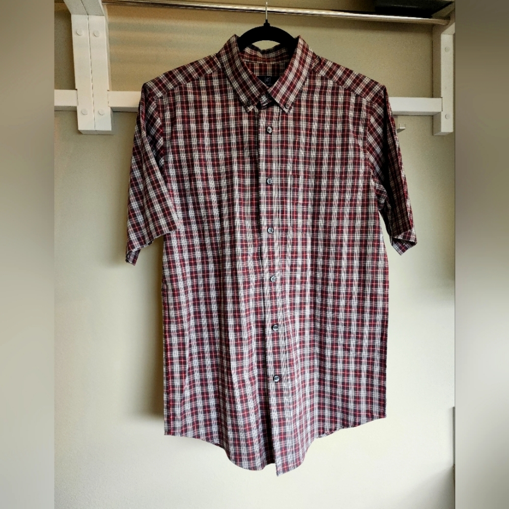 Men's Plaid Button Up Size Small